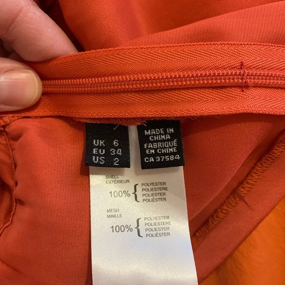 Pringle of Scotland sleeveless blouse, size 2 - Picture 7 of 7